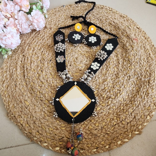 Mirror With Fabric Ball Mirror Choker With Earrings